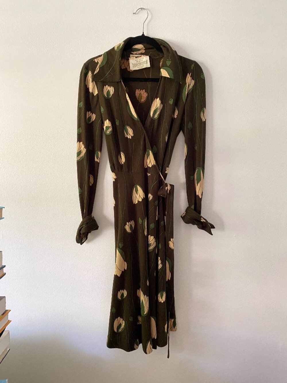 Vintage 1970s Diane Von Furstenberg Brown Tulip Print Wrap Dress Size 12